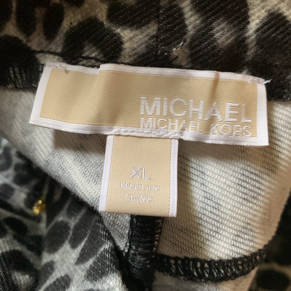 Michael Kors Leopard Print Pull on pants/Leggings - Picture 3 of 7